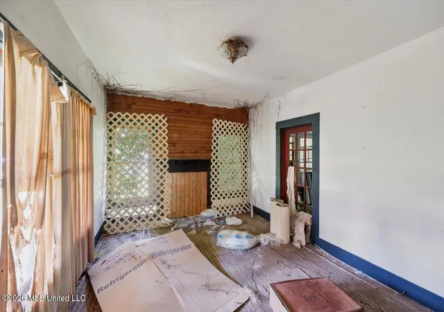 Photo 3 of Sale Pending at 106 W Bell Ave, Mendenhall, MS 39114 | MLS# 4158046 | Listing updated on 2026-10-01