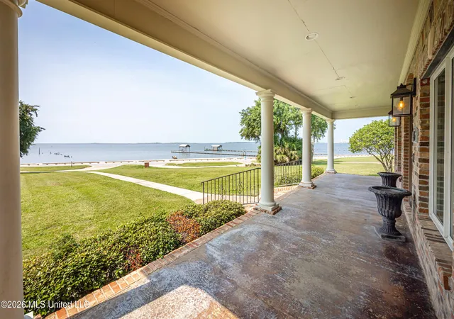 Photo 3 of Single family home for sale at 435 E Beach Dr, Ocean Springs, MS 39564 | MLS# 4157898 | Listing updated on 2026-10-08