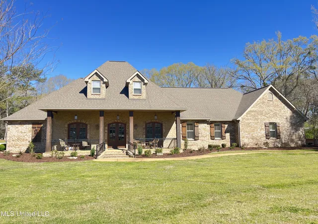 Photo 3 of Sale Pending at 210 White St, Florence, MS 39073 | MLS# 4157340 | Listing updated on 2026-08-17