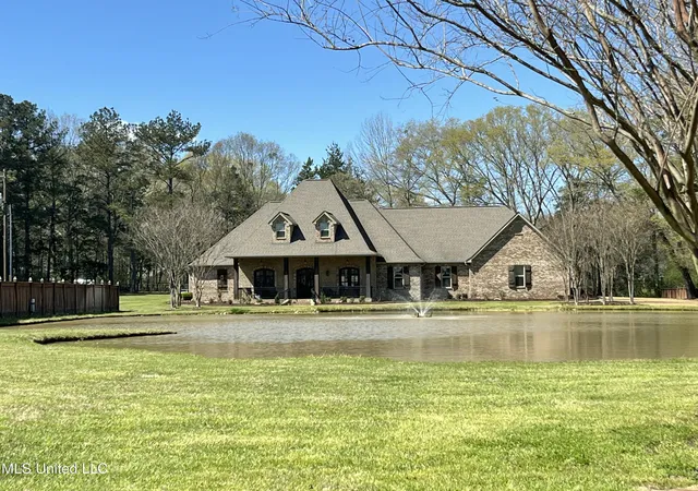 Photo 3 of Sale Pending at 210 White St, Florence, MS 39073 | MLS# 4157340 | Listing updated on 2026-08-17