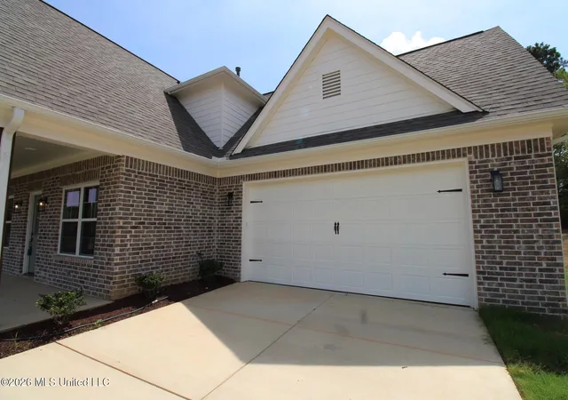 Photo 21 of Single family home for sale at 10351 Chateau Dr, Olive Branch, MS 38654 | MLS# 4157495 | Listing updated on 2026-08-27