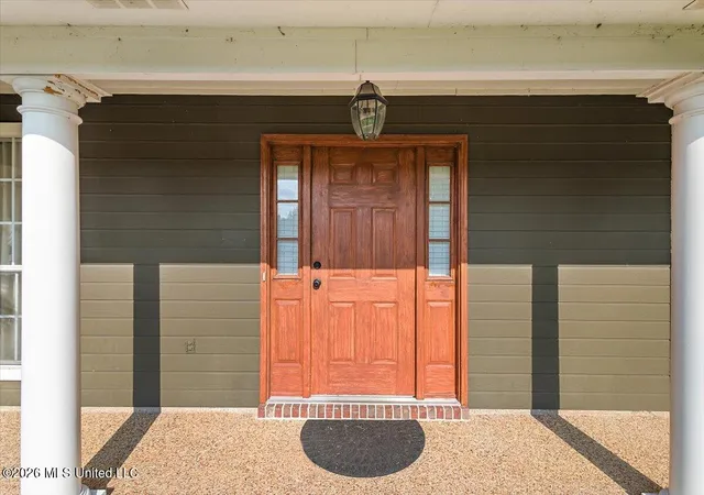 Photo 3 of Sale Pending at 214 Holmar Dr, Brandon, MS 39047 | MLS# 4157383 | Listing updated on 2026-09-10