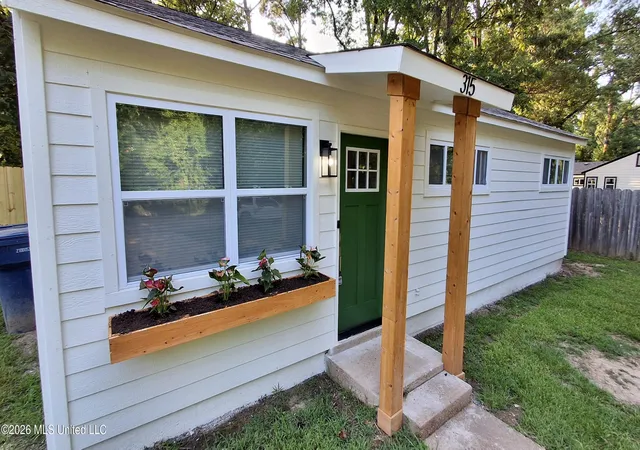 Photo 2 of Single family home for sale at 315 Willa St, Batesville, MS 38606 | MLS# 4157442 | Listing updated on 2026-08-05