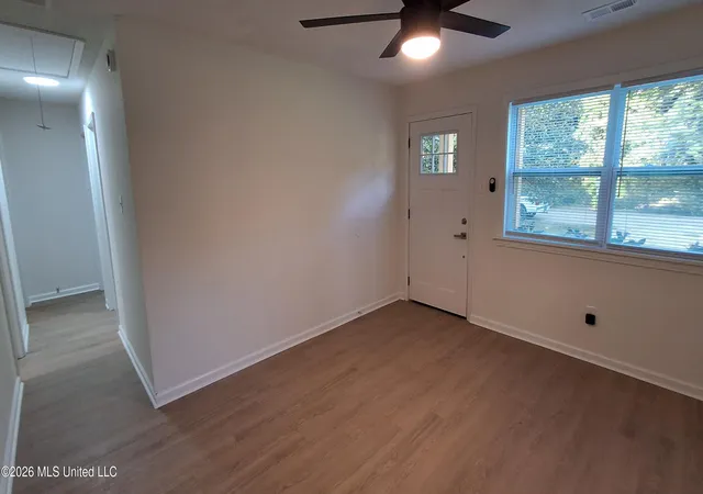 Photo 4 of Sale Pending at 315 Willa St, Batesville, MS 38606 | MLS# 4157442 | Listing updated on 2026-09-21