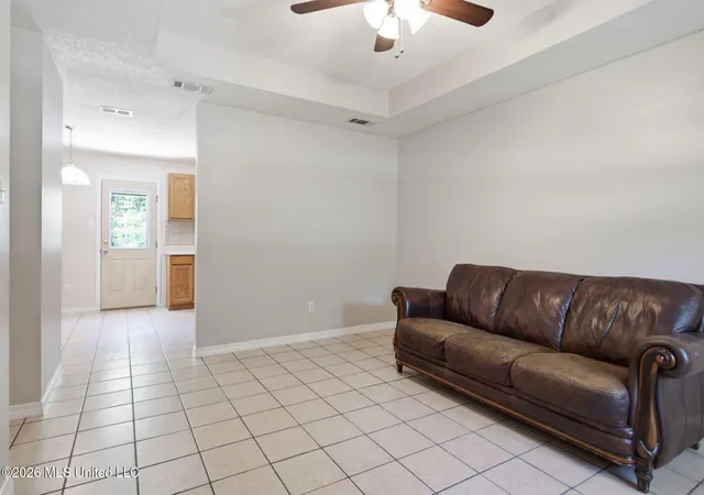 Photo 3 of Single family home for sale at 1333 Oak St, Ocean Springs, MS 39564 | MLS# 4157399 | Listing updated on 2026-09-09