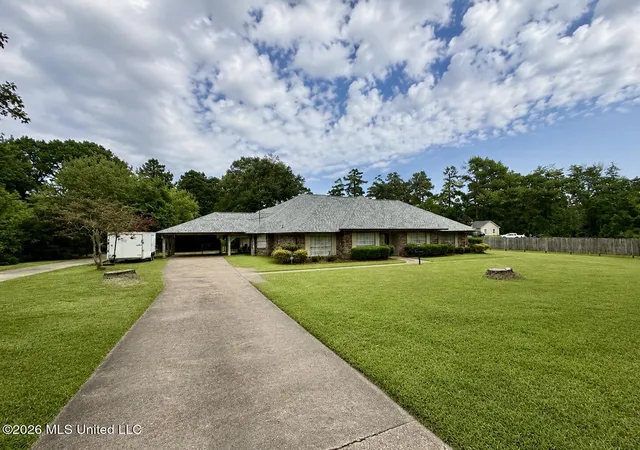 Photo 2 of Single family home for sale at 453 Nw Oak St, Magee, MS 39111 | MLS# 4157394 | Listing updated on 2026-07-29