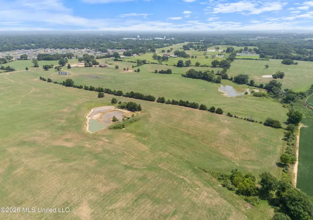 Photo 3 of Sale Pending at 2300 Brownsferry Rd, Senatobia, MS 38668 | MLS# 4157561 | Listing updated on 2026-09-09