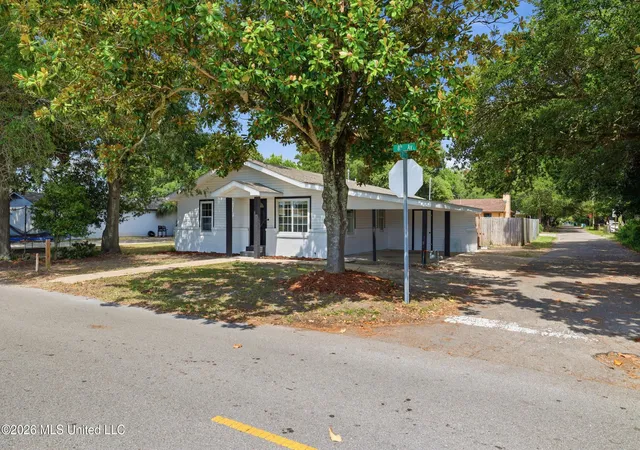 Photo 2 of Single family home for sale at 2900 8th Avenue, Gulfport, MS 39501 | MLS# 4157418 | Listing updated on 2026-09-11