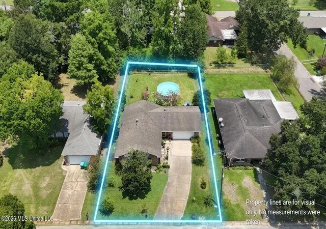 Photo 3 of Sale Pending at 15214 Hamilton St, Gulfport, MS 39503 | MLS# 4157469 | Listing updated on 2026-08-18