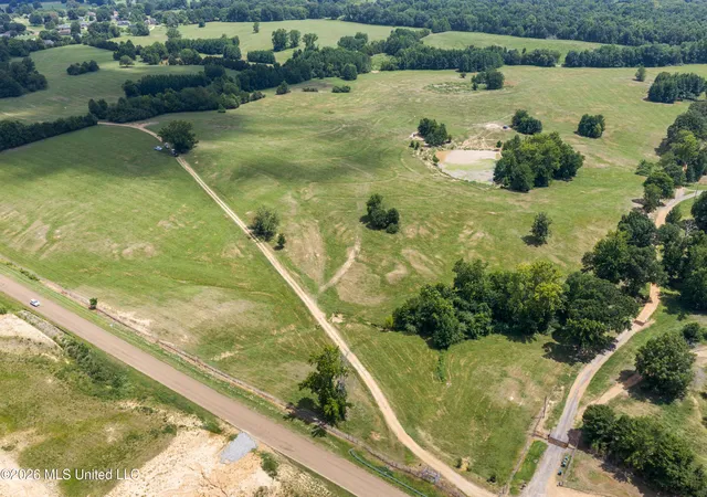 Land for sale at 1000 Woolfolk Rd, Senatobia, MS 38668 | MLS# 4157541