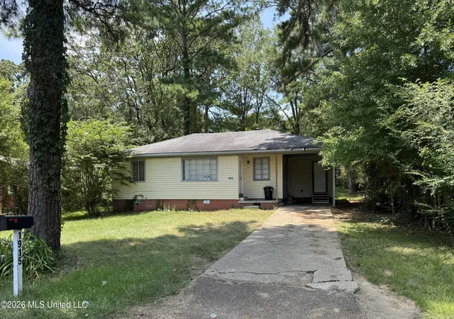 Photo 1 of Single family home for sale at 1915 Shady Ln Dr, Jackson, MS 39204 | MLS# 4157450 | Listing updated on 2026-07-29