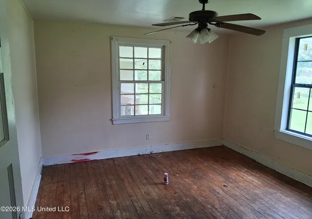 Photo 2 of Sale Pending at 111 Rushing St, Natchez, MS 39120 | MLS# 4157454 | Listing updated on 2026-08-28