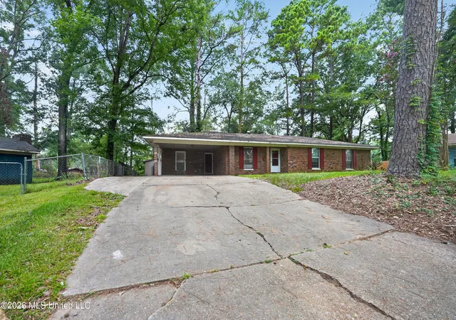Photo 2 of Sale Pending at 185 Monaco Ct, Jackson, MS 39204 | MLS# 4157726 | Listing updated on 2026-09-08