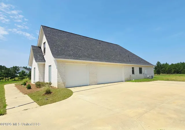 Photo 3 of Single family home for sale at 399 Stump Ridge Rd, Brandon, MS 39047 | MLS# 4157509 | Listing updated on 2026-09-02