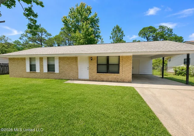 Photo 1 of Sale Pending at 2613 W David Dr, Gulfport, MS 39503 | MLS# 4157488 | Listing updated on 2026-09-08