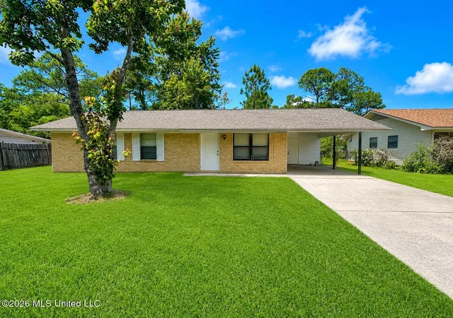 Photo 2 of Sale Pending at 2613 W David Dr, Gulfport, MS 39503 | MLS# 4157488 | Listing updated on 2026-09-08