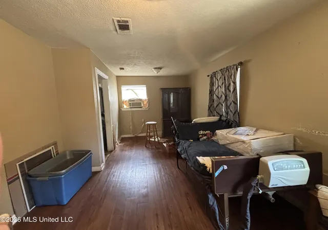 Photo 2 of Sale Pending at 486 Collier Ave, Jackson, MS 39213 | MLS# 4157519 | Listing updated on 2026-08-05