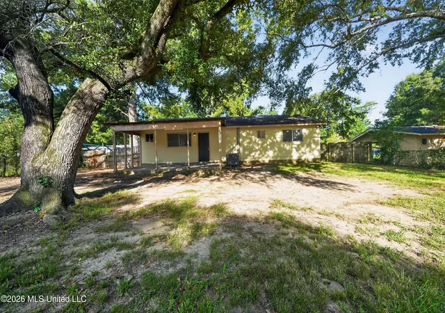 Photo 1 of Single family home for sale at 438 Queen Julianna Ln, Jackson, MS 39209 | MLS# 4159054 | Listing updated on 2026-09-17