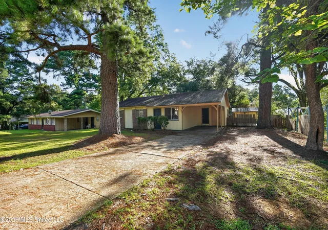 Photo 2 of Single family home for sale at 438 Queen Julianna Ln, Jackson, MS 39209 | MLS# 4159054 | Listing updated on 2026-09-17