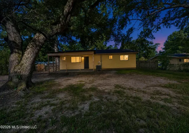 Photo 3 of Single family home for sale at 438 Queen Julianna Ln, Jackson, MS 39209 | MLS# 4159054 | Listing updated on 2026-09-17
