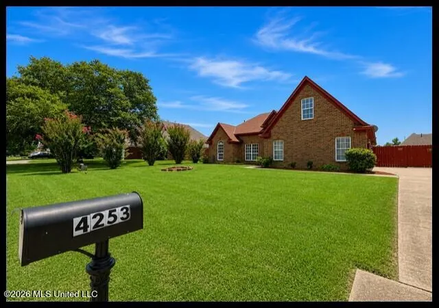 Photo 3 of Sale Pending at 4253 Ravenwood Park, Horn Lake, MS 38637 | MLS# 4157610 | Listing updated on 2026-08-07