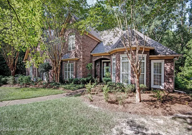 Photo 3 of Single family home for sale at 664 Spring Lake Dr, Pearl, MS 39208 | MLS# 4157510 | Listing updated on 2026-09-17