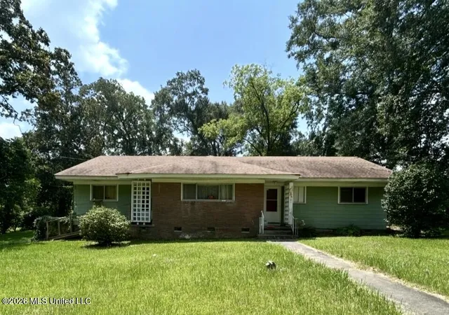 Photo 1 of Single family home for sale at 915 White St, Mc Comb, MS 39648 | MLS# 4157625 | Listing updated on 2026-07-31