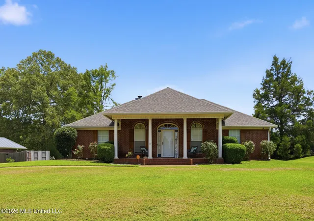 Photo 1 of Sale Pending at 912 Eagles Nest Dr, Byram, MS 39272 | MLS# 4157547 | Listing updated on 2026-08-01
