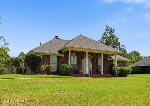 Photo 2 of Sale Pending at 912 Eagles Nest Dr, Byram, MS 39272 | MLS# 4157547 | Listing updated on 2026-08-01