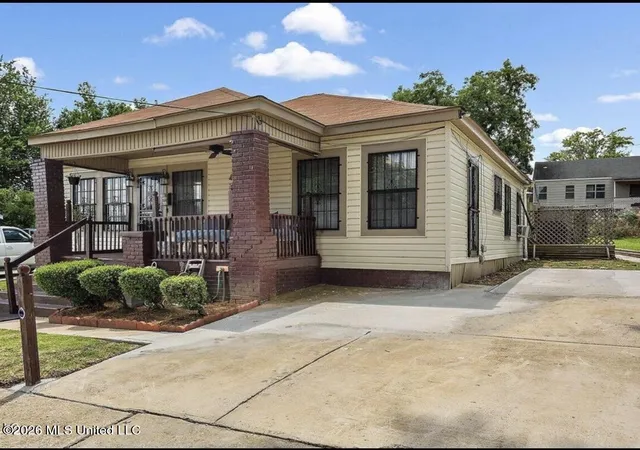 Photo 2 of Single family home for sale at 717 Lorraine St, Jackson, MS 39202 | MLS# 4157512 | Listing updated on 2026-07-30