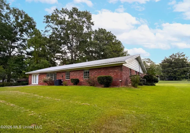 Photo 12 of Single family home for sale at 800 Dogwood St, Clinton, MS 39056 | MLS# 4157557 | Listing updated on 2026-07-30