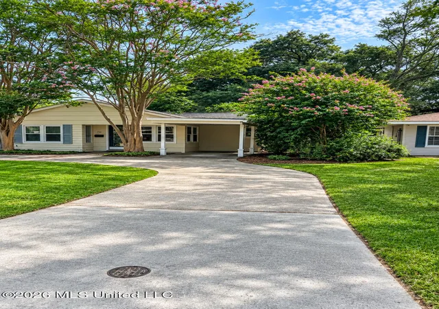 Photo 2 of Sale Pending at 710 Mills Ave, Gulfport, MS 39501 | MLS# 4157676 | Listing updated on 2026-09-14