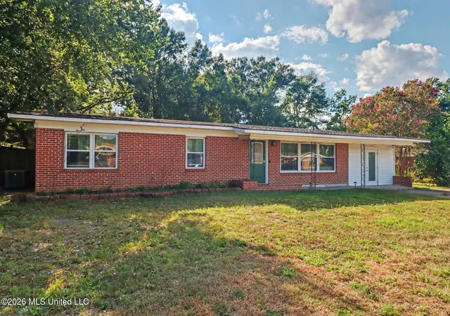 Photo 2 of Single family home for sale at 323 Rich Ave, Biloxi, MS 39531 | MLS# 4158064 | Listing updated on 2026-08-04