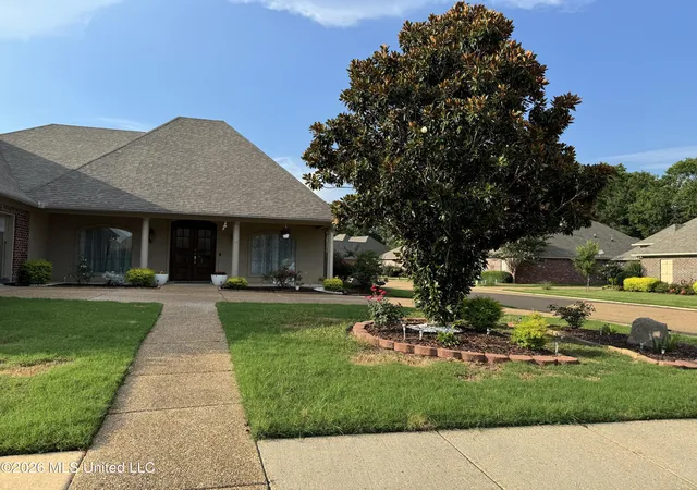 Photo 2 of Single family home for sale at 202 Tradition Cvs, Flowood, MS 39232 | MLS# 4157961 | Listing updated on 2026-09-01