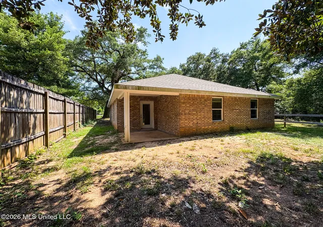 Photo 2 of Sale Pending at 814 E Railroad St, Gulfport, MS 39501 | MLS# 4157851 | Listing updated on 2026-08-25