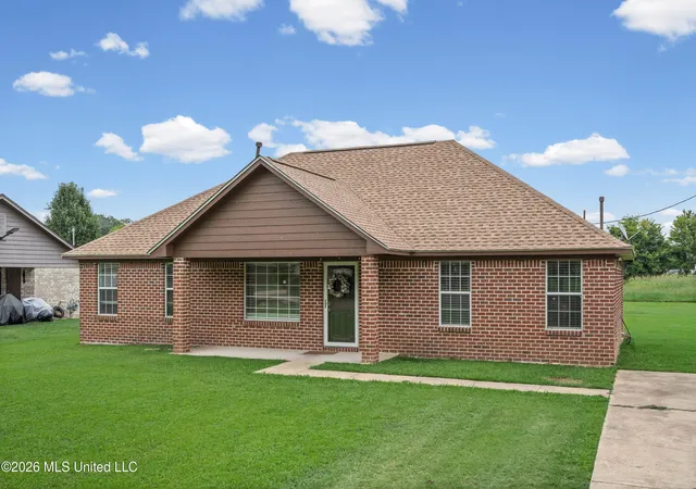 Photo 2 of Sale Pending at 846 Friendship Dr, Tunica, MS 38676 | MLS# 4157572 | Listing updated on 2026-08-06