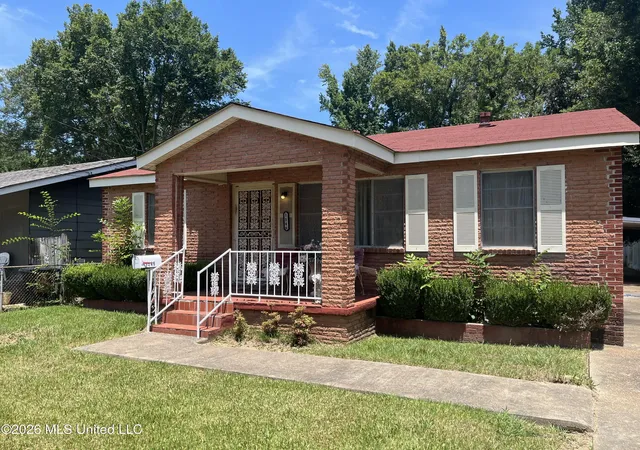 Photo 3 of Single family home for sale at 1546 Weeks St, Jackson, MS 39213 | MLS# 4157581 | Listing updated on 2026-07-31