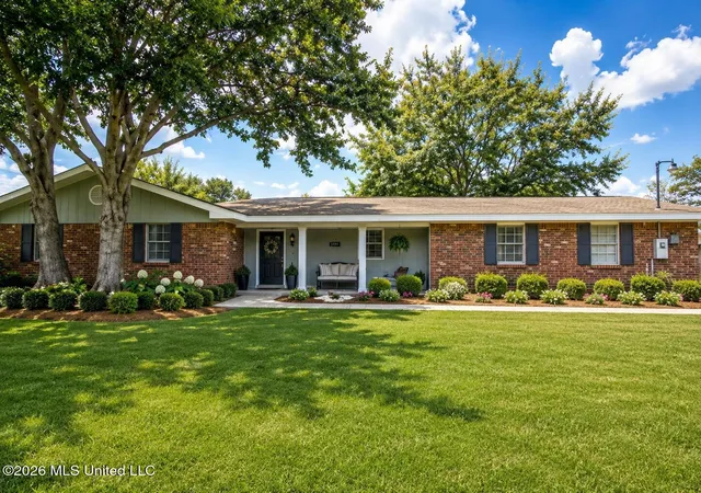 Photo 1 of Single family home for sale at 31 Chantilly Ter, Bay Saint Louis, MS 39520 | MLS# 4157665 | Listing updated on 2026-08-16