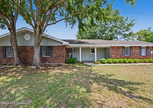 Photo 2 of Single family home for sale at 31 Chantilly Ter, Bay Saint Louis, MS 39520 | MLS# 4157665 | Listing updated on 2026-08-16