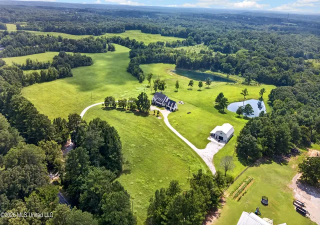 Photo 1 of Mansion for sale at 523 N Slayden Rd, Lamar, MS 38642 | MLS# 4159528 | Listing updated on 2026-08-19