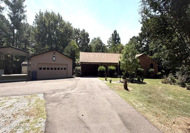 Photo 1 of Sale Pending at 8861 Jones Rd, Olive Branch, MS 38654 | MLS# 4157620 | Listing updated on 2026-09-16