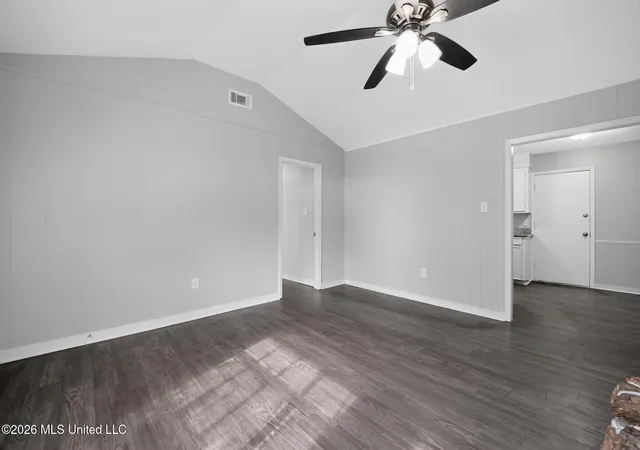 Photo 4 of Single family home for sale at 117 White Oak Ct, Jackson, MS 39212 | MLS# 4157744 | Listing updated on 2026-07-31
