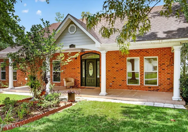 Photo 1 of Single family home for sale at 2011 Tradewinds Dr, Gautier, MS 39553 | MLS# 4157633 | Listing updated on 2026-08-24