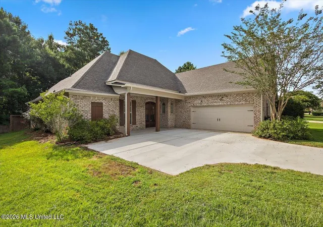 Photo 3 of Single family home for sale at 131 Caledonian Blvd, Brandon, MS 39047 | MLS# 4157624 | Listing updated on 2026-09-14