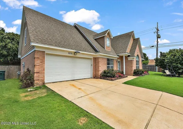 Photo 2 of Single family home for sale at 1978 Greencliff Dr, Southaven, MS 38671 | MLS# 4157636 | Listing updated on 2026-09-07