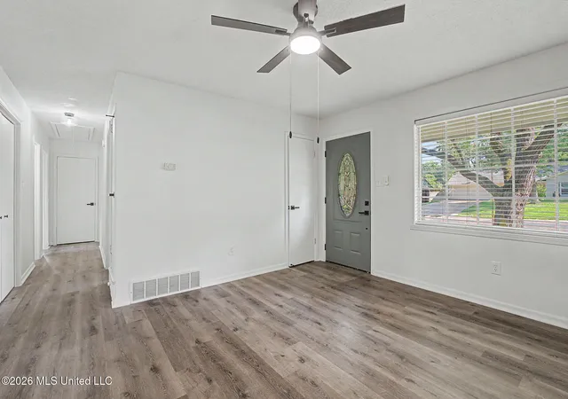 Photo 3 of Single family home for sale at 5788 Natchez Dr, Horn Lake, MS 38637 | MLS# 4157661 | Listing updated on 2026-09-24