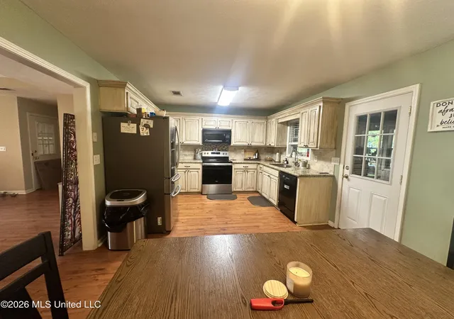 Photo 3 of Sale Pending at 110 Scr 129, Mendenhall, MS 39114 | MLS# 4157643 | Listing updated on 2026-08-11