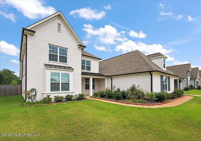 Photo 2 of Single family home for sale at 372 Fawn Grv Trl, Hernando, MS 38632 | MLS# 4157638 | Listing updated on 2026-09-13