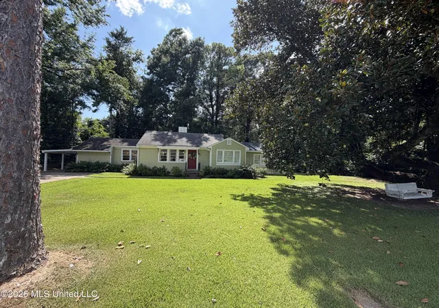 Photo 1 of Single family home for sale at 27 Montebello Dr, Natchez, MS 39120 | MLS# 4157845 | Listing updated on 2026-08-01