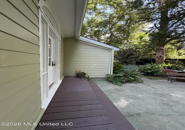 Photo 3 of Single family home for sale at 27 Montebello Dr, Natchez, MS 39120 | MLS# 4157845 | Listing updated on 2026-08-01